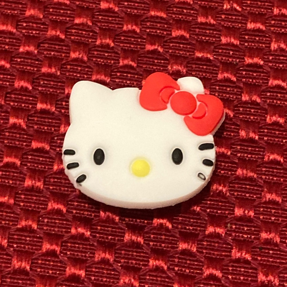 🔥 Bundle 4 For $7 Croc Charms Kitty